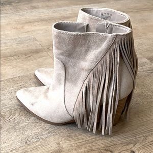 Carlos Santana Beige Booties with Fringe